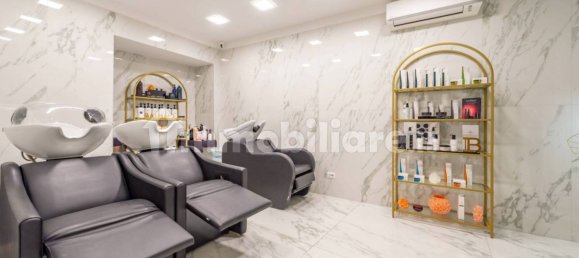4 rooms Commercial property in Rome, Italy No. 296745 5