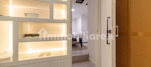 4 rooms Commercial property in Rome, Italy No. 296745 11