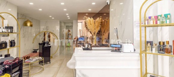 4 rooms Commercial property in Rome, Italy No. 296745 17