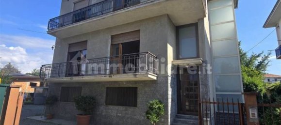 4 bedrooms Villa in Vigliano Biellese, Italy No. 355612 3