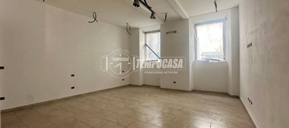 Studio in Merate, Italy No. 1786 6