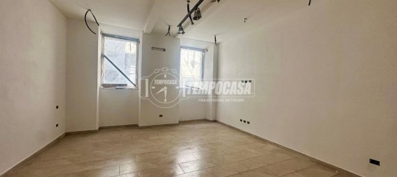 Studio in Merate, Italy No. 1786 3