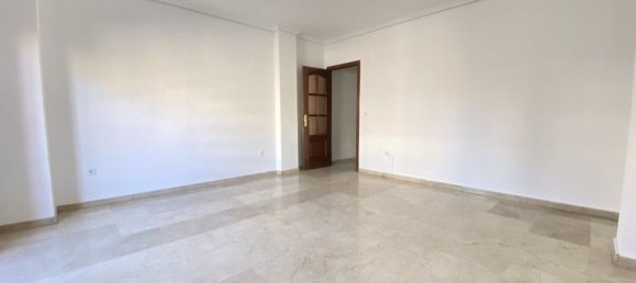 4 bedrooms Apartment in Cordoba, Spain No. 158862 2
