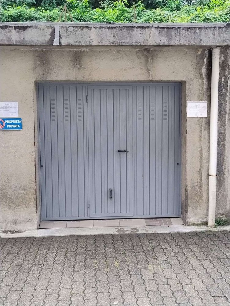  مرآب في Tavernerio, Italy 14متر مربع رقم 394824