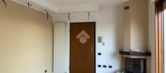Apartamento de 3 dormitorios en Arluno, Italy No. 364940 2