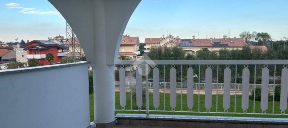 Apartamento de 3 dormitorios en Arluno, Italy No. 364940 12
