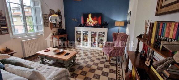 2 bedrooms Apartment in Lucca, Italy No. 48389 3