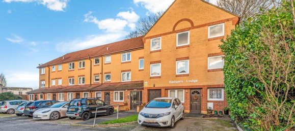 2 Schlafzimmer Maisonette-Wohnung in Epsom, United Kingdom, Nr. 9759 8