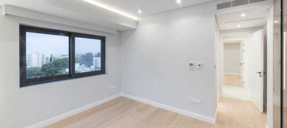 3 bedrooms Apartment in Germasogeia, Cyprus No. 7775 8