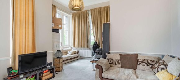 2 bedrooms Apartment in London, United Kingdom No. 10581 2
