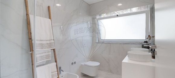 3 bedrooms House in Oeiras, Portugal No. 167264 12