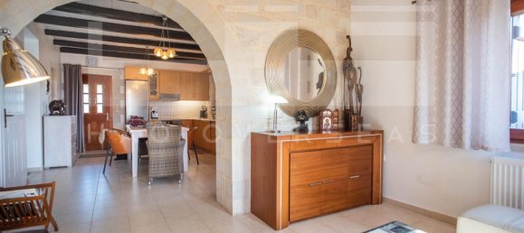 5 bedrooms Villa in Crete, Greece No. 391 11