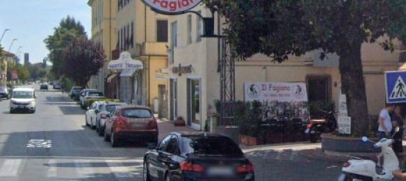 4 rooms Apartment in Lucca, Italy No. 48388 27