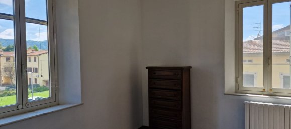 4 rooms Apartment in Lucca, Italy No. 48388 15