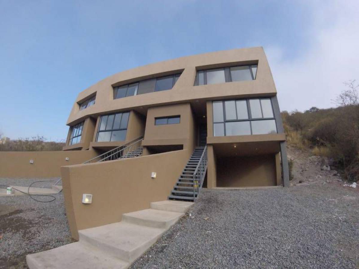 Дом с 3 спальнями в Кордоба, Аргентина № 12422