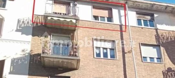 2 bedrooms Apartment in Turin, Italy No. 279979 4