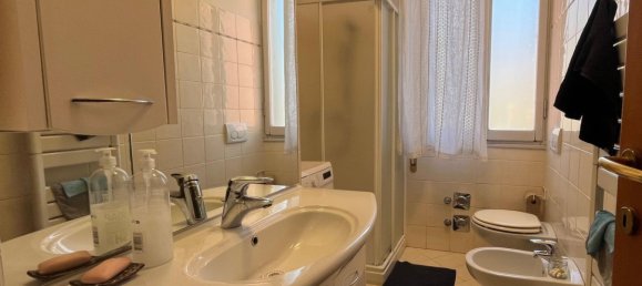 5 rooms Apartment in Bologna, Italy No. 195521 24