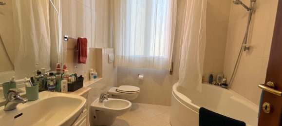 5 rooms Apartment in Bologna, Italy No. 195521 22