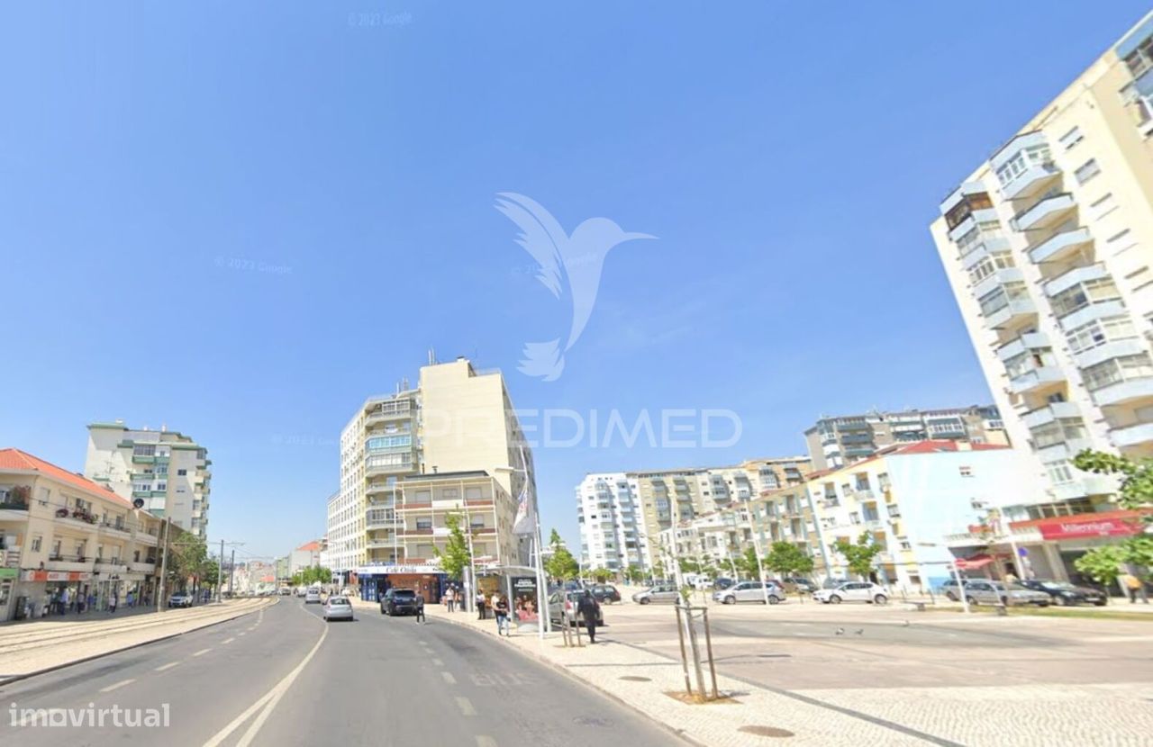 Apartamento de 4 dormitorios en Almada, Portugal No. 87362