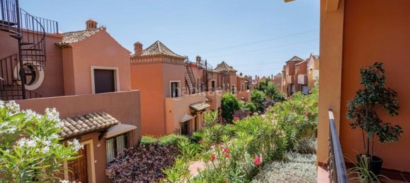3 bedrooms Townhouse in Estepona, Spain No. 142723 13