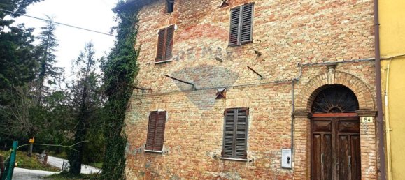 4-Zimmer Haus in Fabriano, Italy, Nr. 206904 2