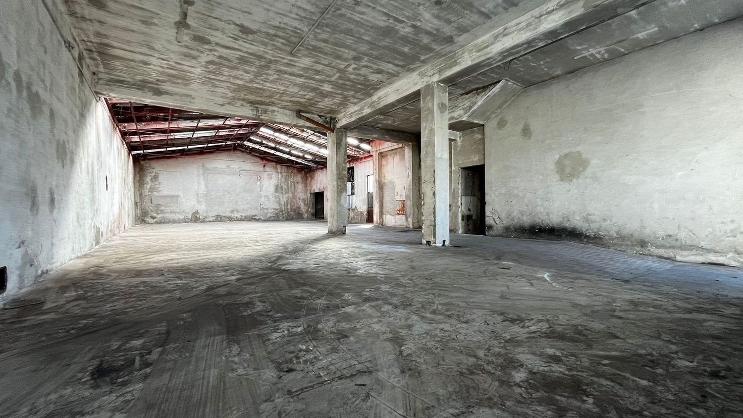  مستودع في Seregno, Italy 303متر مربع رقم 338377