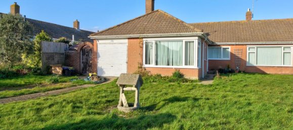 3 bedrooms Bungalow in Chichester, United Kingdom No. 10733 2