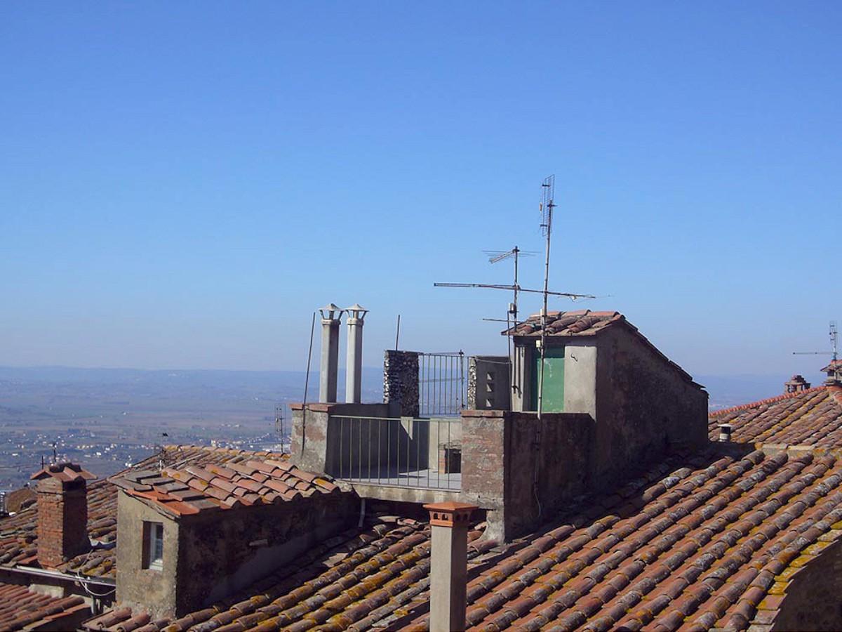 2 bedrooms House in Cortona, Italy No. 183