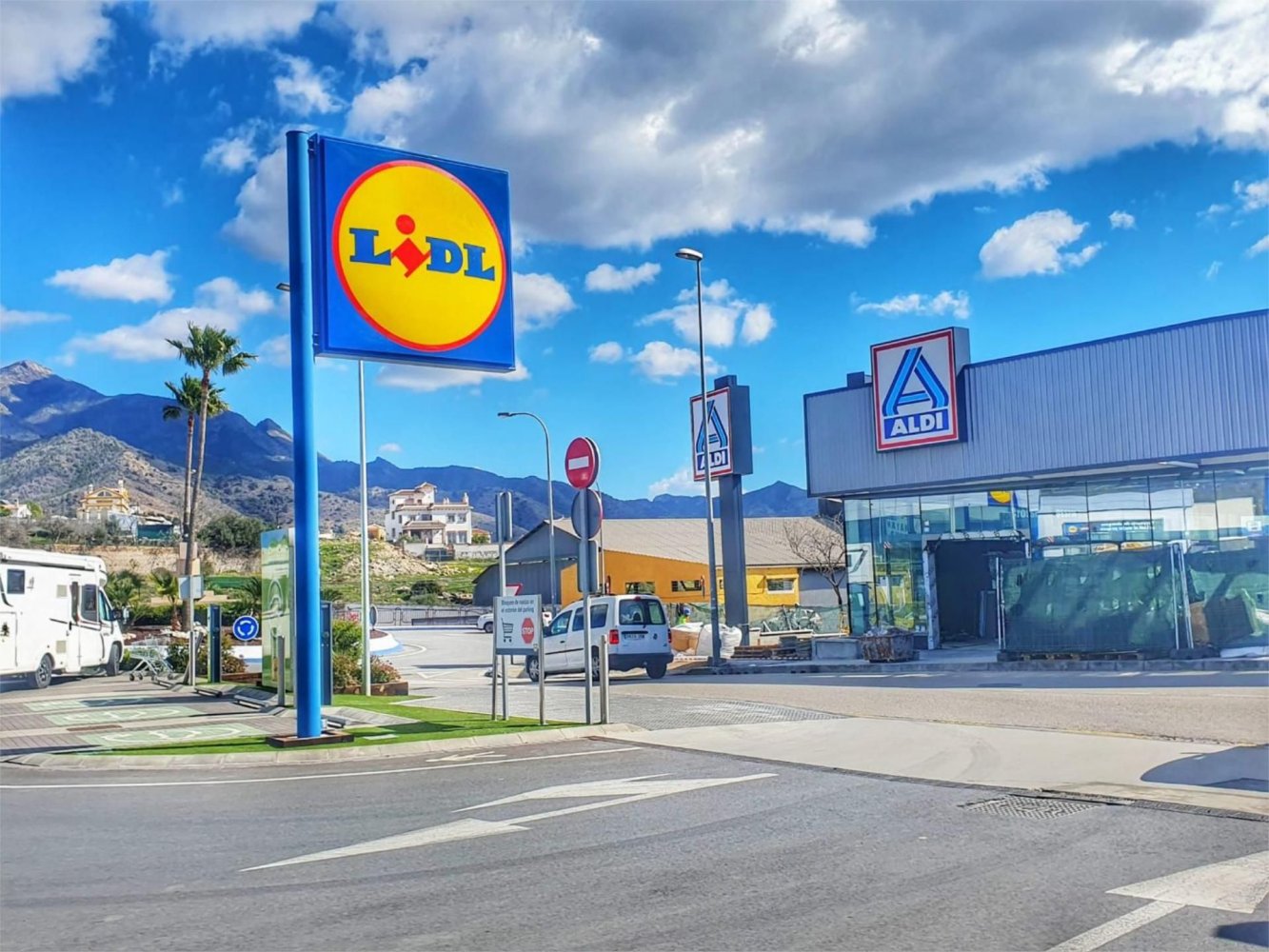  عقار تجاري في Nerja, Spain 400متر مربع رقم 166056