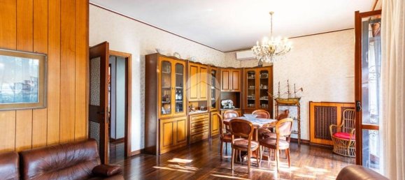 7 bedrooms Villa in Bollate, Italy No. 20934 11