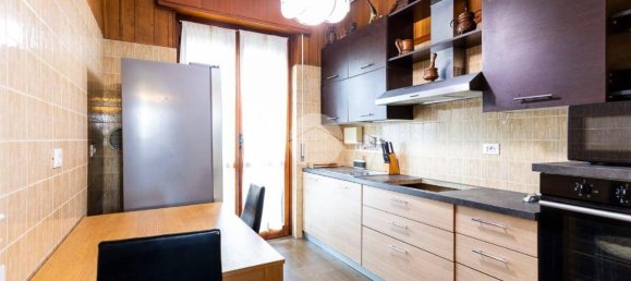 7 bedrooms Villa in Bollate, Italy No. 20934 10