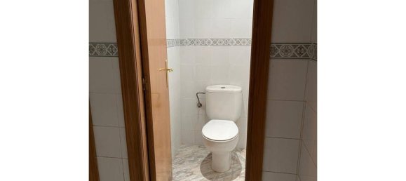 200m² Commercial property in Valencia, Spain No. 172283 20