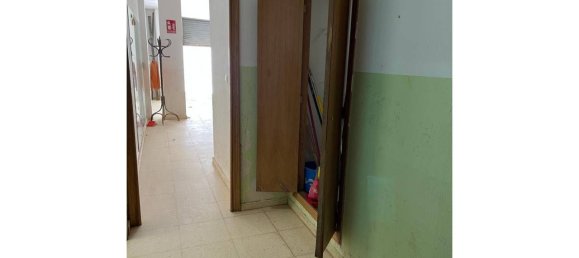 200m² Commercial property in Valencia, Spain No. 172283 14