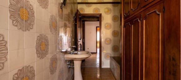 4 bedrooms Apartment in Rieti, Italy No. 328525 15