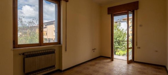 4 bedrooms Apartment in Rieti, Italy No. 328525 18