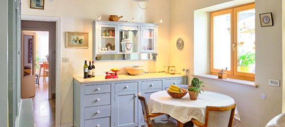 5 bedrooms House in Rotella, Italy No. 101 2