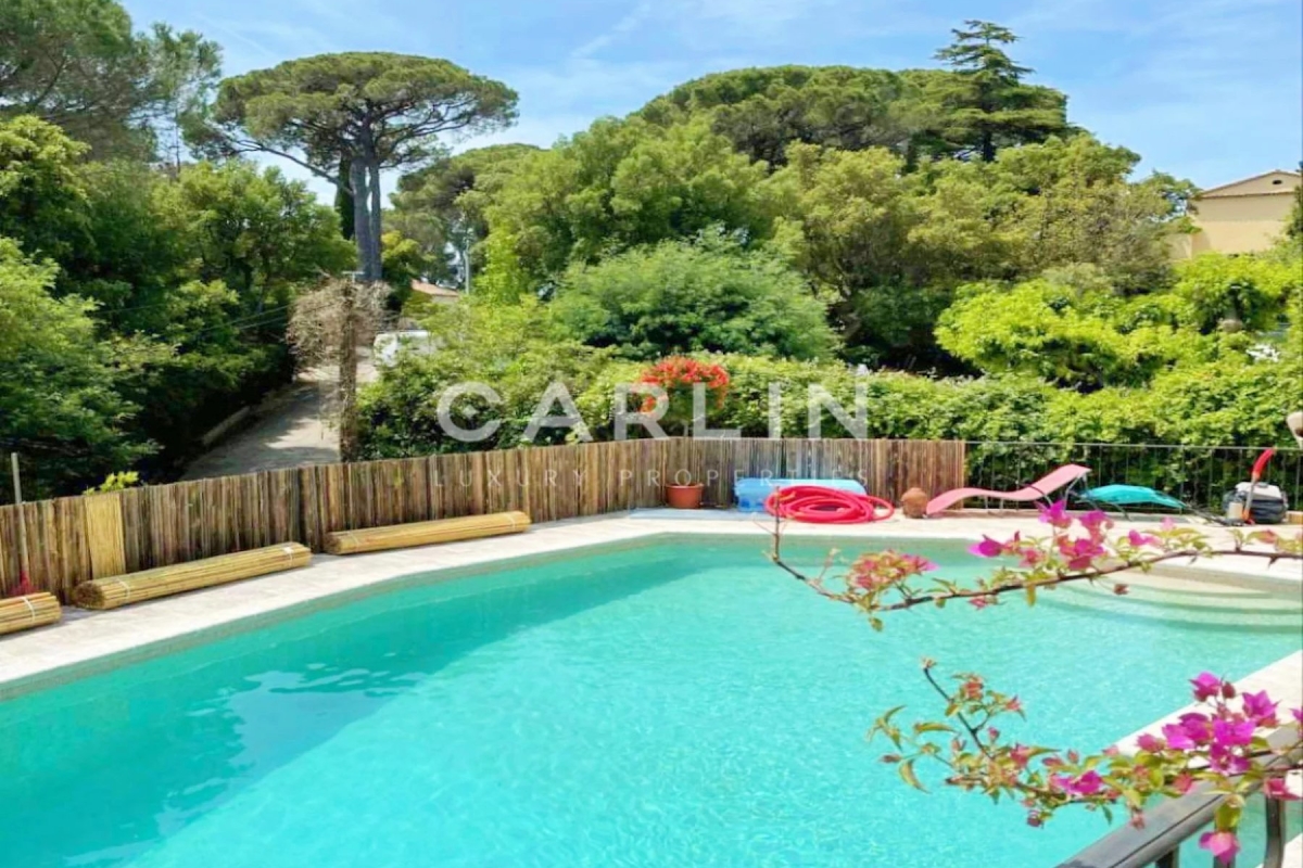 5 bedrooms Villa in Grimaud, France No. 344190