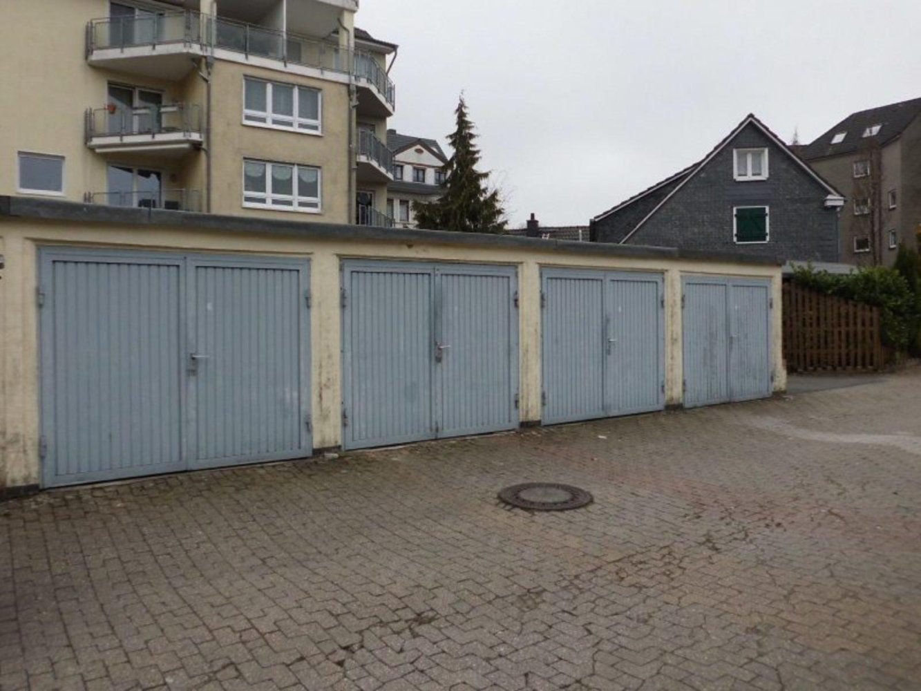  Parking in Duisburg, Germany No. 365953