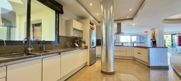 3 bedrooms Apartment in Marbella, Spain No. 21688 4