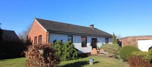 4 rooms House in Schleswig-Holstein, Germany No. 18862 2