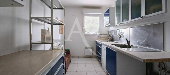 Apartamento de 2 dormitorios en Massy, France No. 180489 3