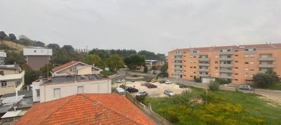 4 rooms Apartment in Pescara, Italy No. 26784 16