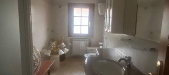 4 rooms Apartment in Pescara, Italy No. 26784 10