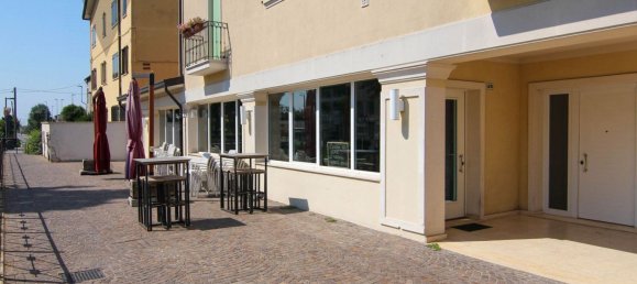 110m² Commercial property in Piove di Sacco, Italy No. 346346 18
