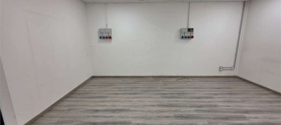 Lagerhaus in Modena, Italy 170m², Nr. 372201 26