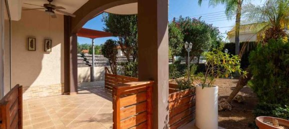 4 bedrooms House in Limassol, Cyprus No. 16761 8