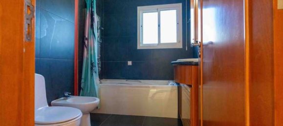 4 bedrooms House in Limassol, Cyprus No. 16761 2