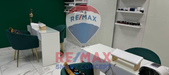 Laden in Hamdan Street, UAE 170m², Nr. 25870 2