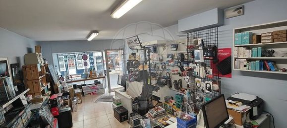 Gewerbliche Immobilie in Cosne-Cours-sur-Loire, France 57m², Nr. 355301 3