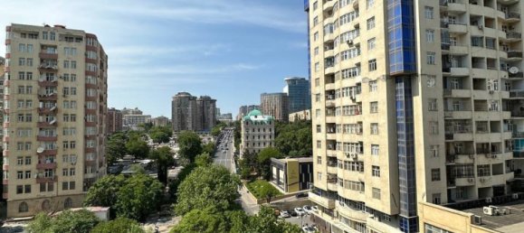 Apartamento de 3 dormitorios en Nasimi, Azerbaijan No. 1347 5